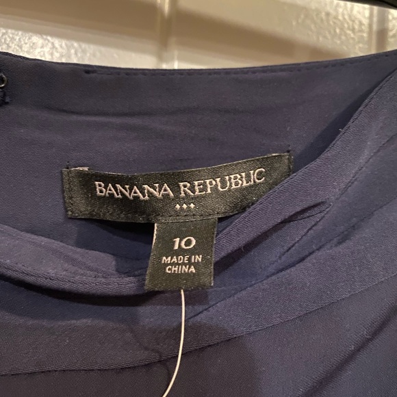 Banana Republic Mini wrap skirt - Size 10 - Picture 3 of 3